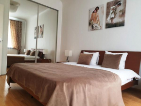 Гостиница City Inn Riga Apartment, Town Hall view with parking  Рига